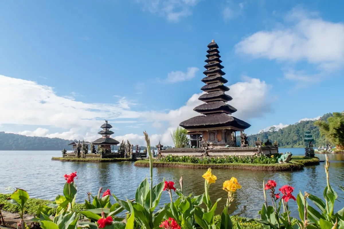 Monthly Bali weather and dive conditions guide