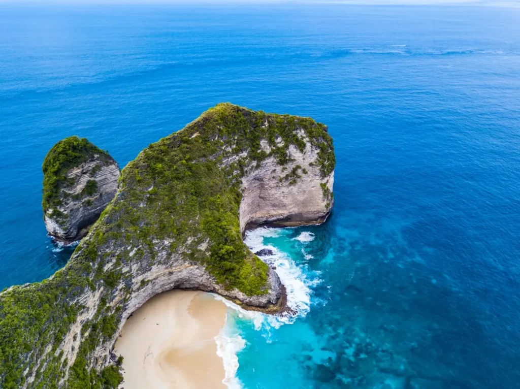 Nusa Penida vs Gili Islands: which is better for diving
